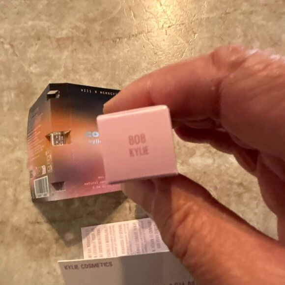 KYLIE Makeup Bundle - Picture 4 of 8